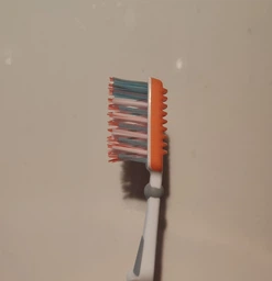 Набор зубных щеток Aquafresh Extreme Clean 1+1 (-50%) средняя жесткость (5054563247810)