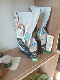 Сухий повнораціонний корм для стерилізованих котів старше 7 років Purina Pro Plan LiveClear для зменшення алергенів на шерсті з індичкою 1.4 кг фото від покупців 2
