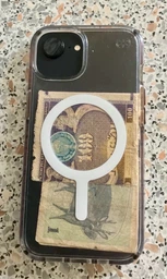Мобильный телефон Apple iPhone 16e 128GB Black (MD1Q4SX/A) фото от покупателей 8