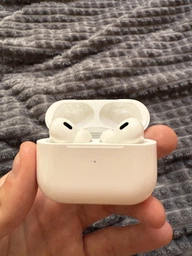 Наушники Apple AirPods Pro with MagSafe Case USB-C (2-ое поколение) (MTJV3TY/A) фото от покупателей 8