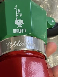 Гейзерна кавоварка Bialetti Tricolour Mokina (5650) на 1 чашку 50 мл червно-зелена (8006363014212)