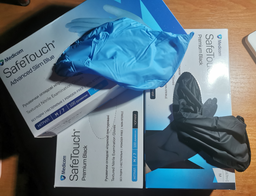 Рукавички нітрилові Medicom SafeTouch® Slim Blue текстуровані без пудри блакитні розмір M 100 шт (3.6 г.)