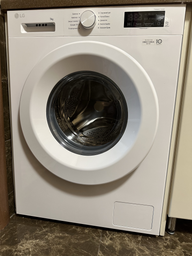 Стиральная машина узкая LG F2J3HS0W