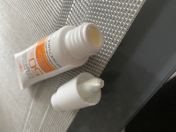 Сонцезахисний крем TopFace Sun Protect SPF 50+ Anti-Shine Cream РТ806 30 мл (8681217251342) фото від покупців 1