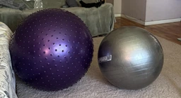 Мяч для фитнеса EasyFit 75 см фиолетовый (фитбол, гимнастический мяч для беременных) EF75V фото от покупателей 4