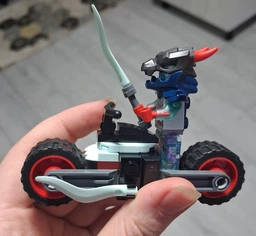 Конструктор LEGO Ninjago Швидкісні перегони Кая на мотоциклі 79 деталей (71838)