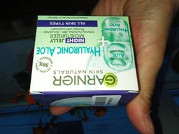 Увлажняющий ночной гиалуроновый алоэ-гель Garnier Skin Naturals для всех типов кожи лица 50 мл (3600542456647) фото от покупателей 1