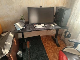 Комп'ютерний стіл з регулюванням висоти GamePro GD214 Black фото від покупців 2