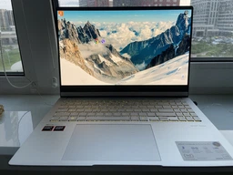 Ноутбук ASUS 15.6" M5506UA-MA055 Vivobook S 15 (3K OLED) /AMD R7-8845HS /32GB /SSD 1TB /UMA /noOS /Сріблястий фото от покупателей 5