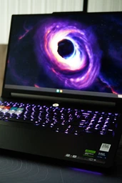 Ноутбук Lenovo Legion Pro 7 16IAX10H Eclipse Black (83F5007ERA) фото від покупців 2
