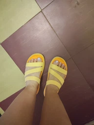 Женские шлепанцы для пляжа Crocs Getaway Strappy Sandal 209587-6UR 37-38 (W7) 23 см Quartz (196265541201)