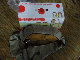 Универсальный массажер Massager of Neck Kneading, Электрический массажер для шеи, плеч, спины и поясницы фото от покупателей 1