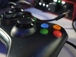 Дротовий геймпад джойстик контролер PC360 для комп'ютера в стилі Xbox 360 у чорному кольорі AdlerGame (8223-80) фото від покупців 3