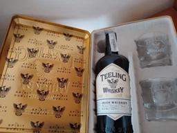 Виски Teeling Small Batch 0.7 л 46% + 2 бокала в металлической коробке (5391523276719) фото от покупателей 4