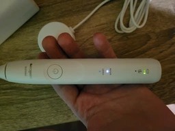 Электрическая зубная щетка PHILIPS Sonicare HX7110/02 серии 5500 фото от покупателей 19