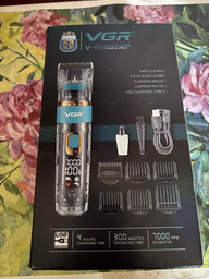Профессиональная машинка для стрижки волос на аккумуляторе VGR V-695 с LED дисплеем и керамическими ножами IPX7