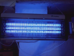 Лампа від комах Maltec MasterKiller EGO-02 60W 3800V UV знищувач комарів мух мошок ос електрична пастка до 250 м² для дому альтанки дачі офісу цеху