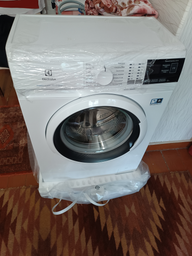 Стиральная машина узкая Electrolux EW6S404WU
