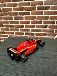 Конструктор LEGO Speed Champions Автомобиль для гонок F1 Ferrari SF-24 275 деталей (77242) фото от покупателей 2