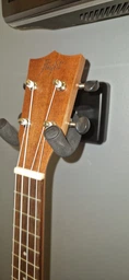 Настенное крепление для укулеле/мандолины Gator Frameworks Wall Mount Ukulele/Mandolin Hanger (GFW-UKE-HNGRBLK) фото от покупателей 2