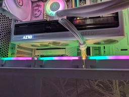 Видеокарта GIGABYTE Nvidia GeForce RTX 5070 Ti AERO OC 16G (GV-N507TAERO OC-16GD) фото от покупателей 10