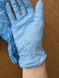 Перчатки смотровые нитриловые MedPlast без пудры нестерильные размер M 100 шт (7640162323314) фото от покупателей 3