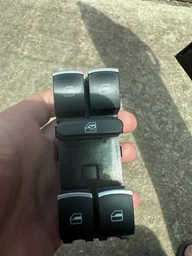 Кнопки стеклоподъемника блок кнопок VW Golf 5/6 Jetta 5/6 Passat Tiguan Touran 5ND959857 фото от покупателей 1