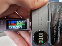 УМБ PowerBank Q9 5000 mAh 20W (MagSafe) - Фіолетовий фото від покупців 5