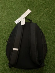 Рюкзак спортивний тканинний 17 л вміщує формат А4 Puma Phase Patch Backpack 09116101 Black (4067984167767) фото від покупців 3