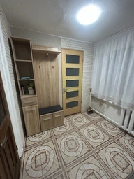 Маленький компактний передпокій Тріо у коридор вішак з тумбою під взуття та комод з надставкою з лдсп у стилі модерн модульні передпокої Мебель Сервіс 90х202х32 см венге/дуб крафт