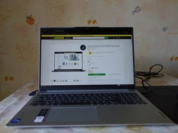 Ноутбук Lenovo IdeaPad Slim5 16IRL8 (82XF004MRA)