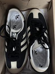 Женские кеды кожаные низкие Adidas Samba Og W ID0478 39.5 (6UK) 24.5 см Samba Og W Crewht/Cblack/Sanstr (4066765863263) фото от покупателей 7