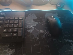 Великий геймерський RGB килимок з підсвічуванням (ігрова поверхня) 800x300x3 мм