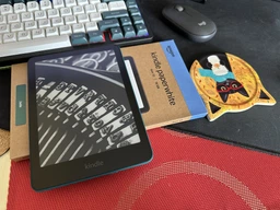 Электронная книга Amazon Kindle Paperwhite 12th Gen. 16GB (2024) Raspberry фото от покупателей 5