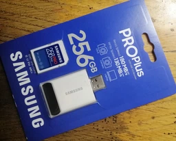 Карта памяти Samsung Pro Plus SDXC 256GB UHS-I U3 + считыватель (MB-SD256SB/WW) фото от покупателей 4