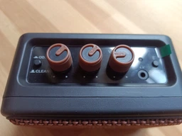 Комбоусилитель портативный для электрогитары Aroma AG-04, Bluetooth, 5 ватт фото от покупателей 2