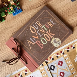 Фотокнига для скрапбукінгу Our Adventure Book альбом для фотографій / записів / нотаток, 25.5х18 см, червоно-чорний (101582565)
