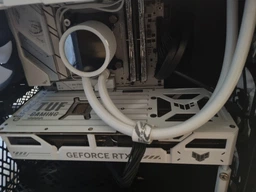 Видеокарта ASUS GeForce RTX5070 Ti 16GB TUF OC WHITE GAMING (TUF-RTX5070TI-O16G-WHITE-GAMING) фото от покупателей 4