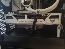 Видеокарта ASUS GeForce RTX5070 Ti 16GB TUF OC WHITE GAMING (TUF-RTX5070TI-O16G-WHITE-GAMING) фото от покупателей 3