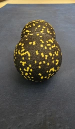 Массажный мяч двойной 4FIZJO EPP DuoBall 08 Black/Yellow (P-5907222931301) фото от покупателей 3