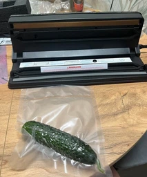 Вакууматор вакуумный упаковщик для хранения продуктов сухих влажных овощей мяса мощный 135 Вт с ножом резаком бытовой домашний кухонный компактный прибор упаковки еды Vacuum Sealer вакуумные упаковщики + вакуумные пакеты для вакуумации mrApp-22