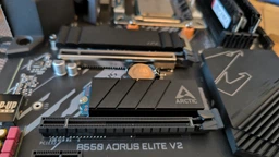 Радиатор для SSD Arctic Cooler M2 Pro M.2 Black (ACOTH00001A) фото от покупателей 2