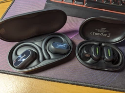 Навушники бездротові Bluetooth з шумозаглушенням вологозахисні для спорту спортсменів бездротові з спрямованим звуком спортивні для бігу тренувань залу портативний з кейсом фото від покупців 7