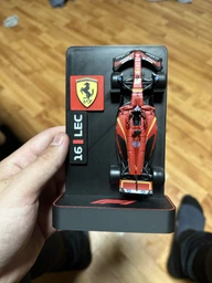 Стенд Подставка с Логотипом Ferrari Для Всех Моделей F1 в Масштабе 1/43 Bburago / Panini / Centauria и других / SF-23 / SF-24 / SF90