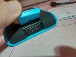 Жесткий диск ADATA Durable HD720 1TB AHD720-1TU31-CBL 2.5 USB 3.1 External Blue фото от покупателей 5