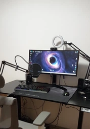 Стіл Ultradesk LEVEL V2 140см Регулювання висоти Чорно-зелений фото від покупців 3