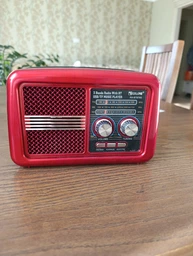 Портативная радиостанция радио MP3-плеер с функцией Bluetooth зарядка (солнечная панель, аккумулятор, сеть, батарейки) c фонариком, красная