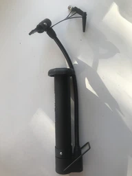 Велосипедный насос ручной с насадками West Biking 80 PSI мини насос для велосипеда мяча шин круга надувного матраса шариков компактный велонасос с креплением Черный 73573 фото от покупателей 3