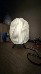 Настільна лампа сучасна декоративна WellBrand AirWave XL White/Black Modern E27 (20х20х28см) фото від покупців 2