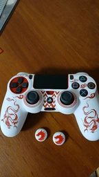 Якісний захисний силіконовий чохол Red Dragon для геймпаду Sony DualShock 4 (PS4) + накладки на стіки [466129434] фото від покупців 3